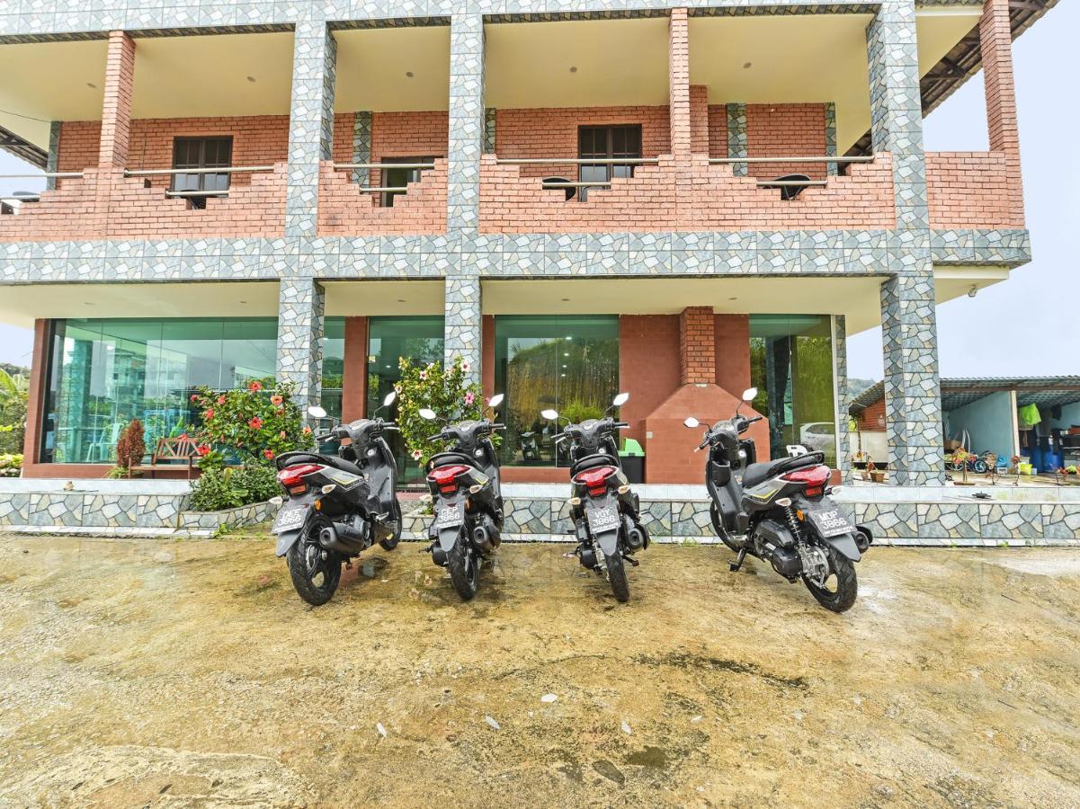 Oyo 90722 D'Puncak Hotel Cameron Highlands Exterior foto