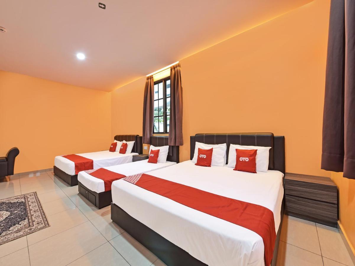 Oyo 90722 D'Puncak Hotel Cameron Highlands Exterior foto