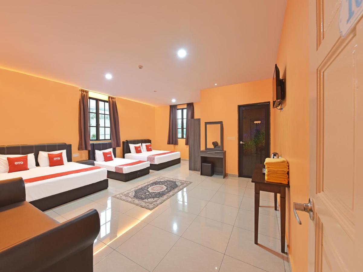 Oyo 90722 D'Puncak Hotel Cameron Highlands Exterior foto